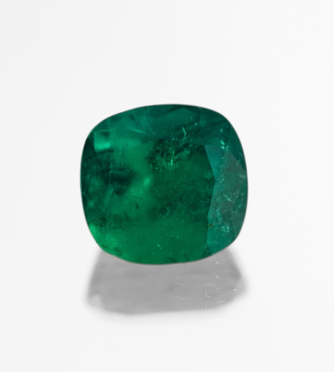 5,91 ct Muzo Cushion Cut