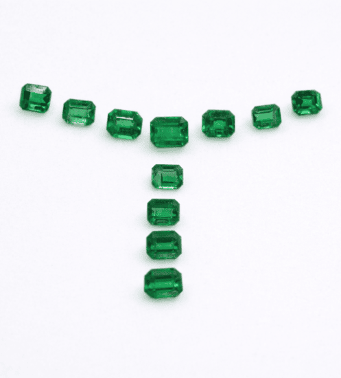 4,8 ct Chivor 10 Emeralds