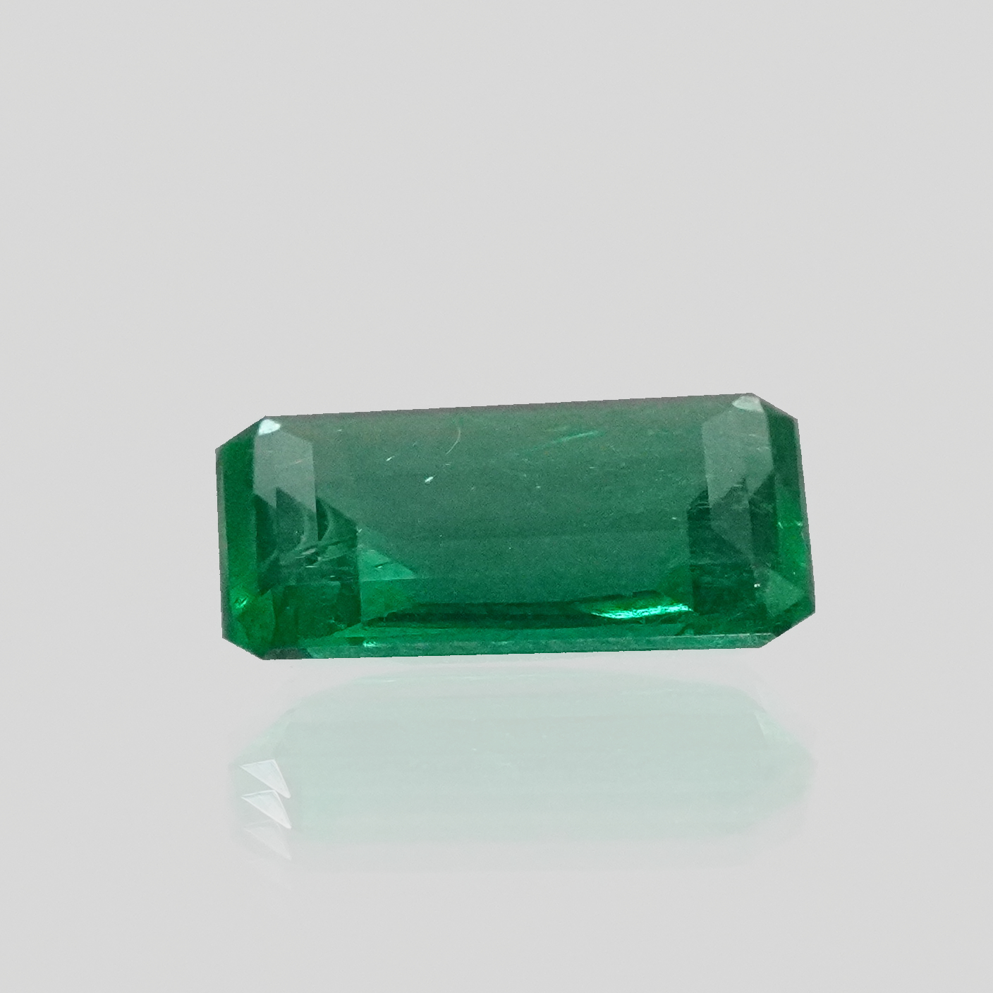 1,79 ct Muzo Baguette Cut