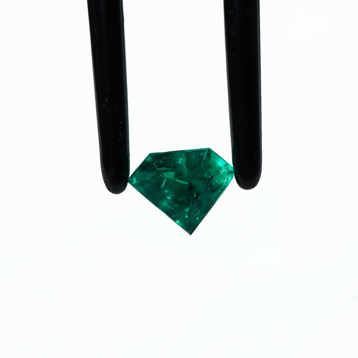 1,30 ct Muzo Trillon Cut