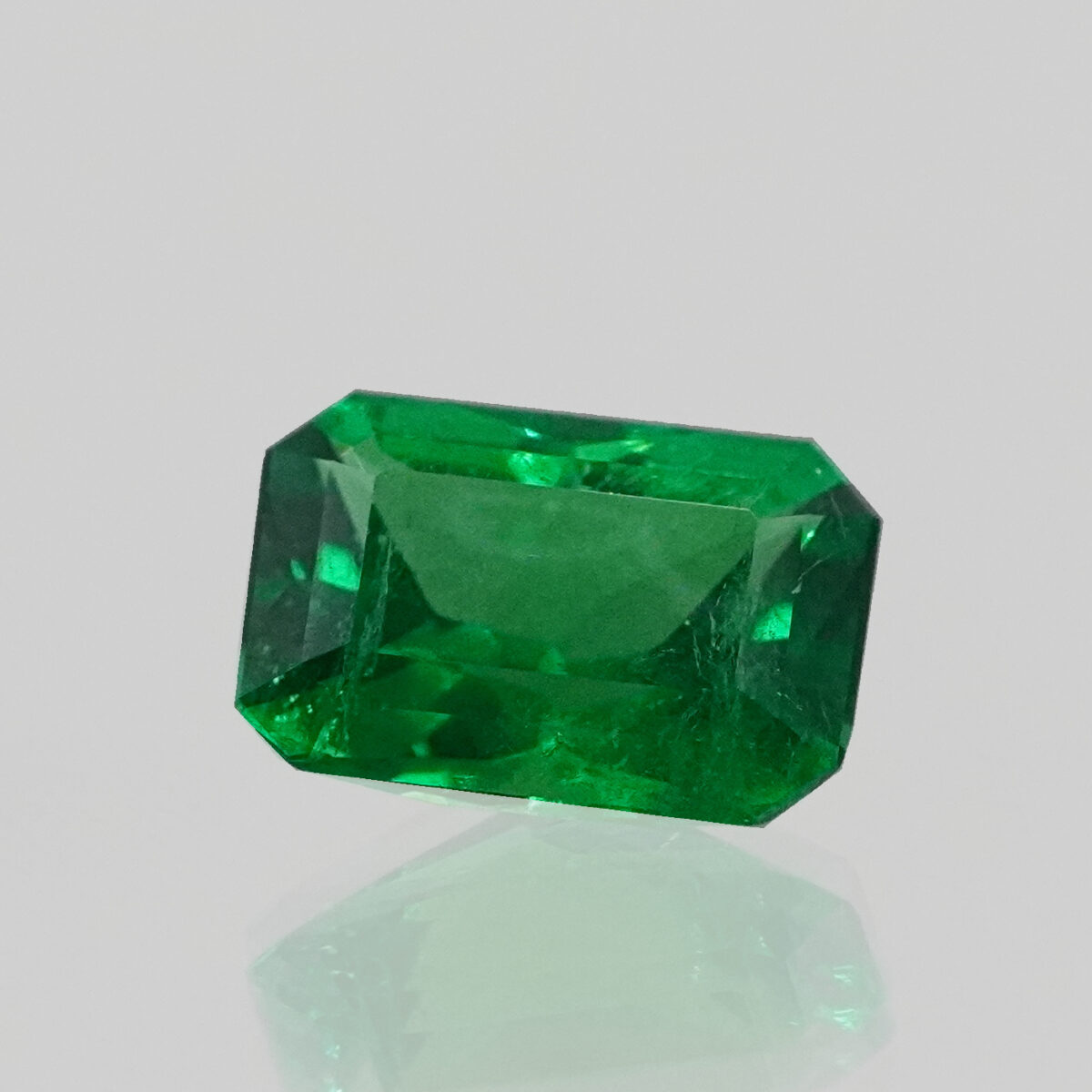 1,30 ct Muzo Trillon Cut