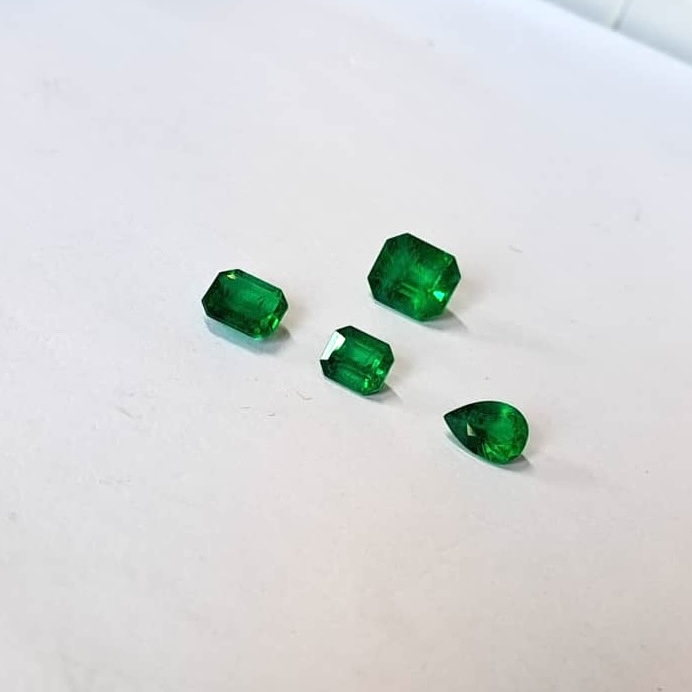 MIXED CUT COLOMBIAN MUZO EMERALDS LOT (4pcs)